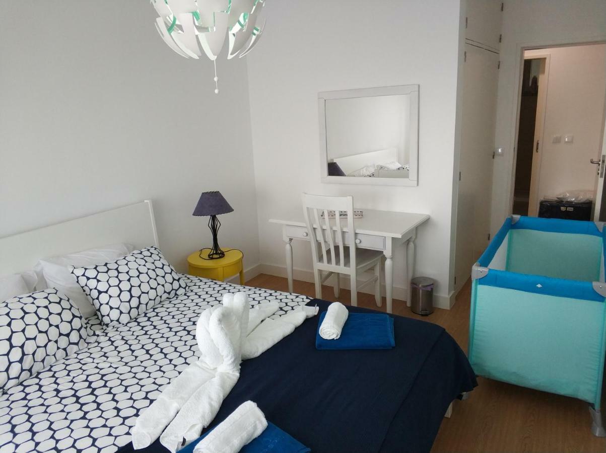 Lila'S Beach Apartment São Roque Eksteriør billede
